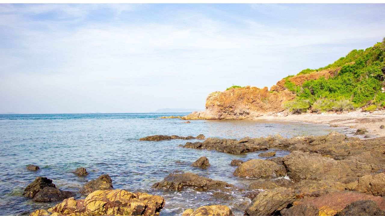 หาดกรวด 3 KohLarn.co 2024 11 11T160418.817