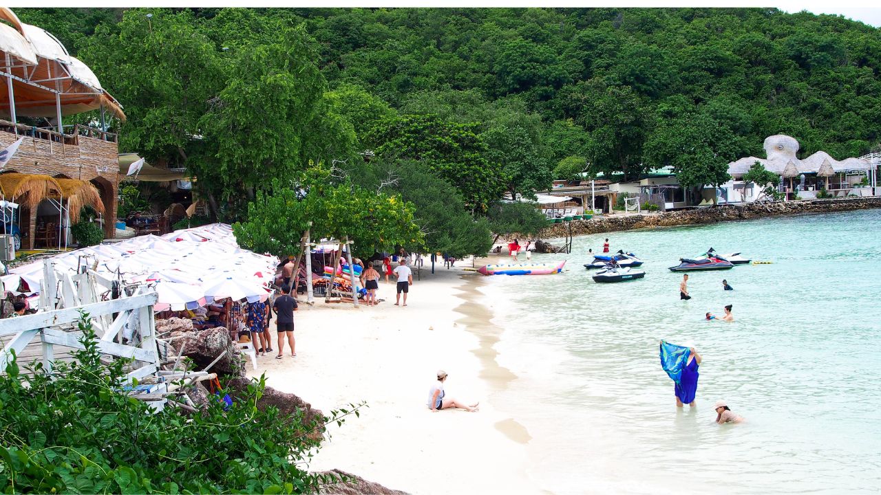 หาดสังวาลย์ 4 KohLarn.co 2024 11 14T130741.986
