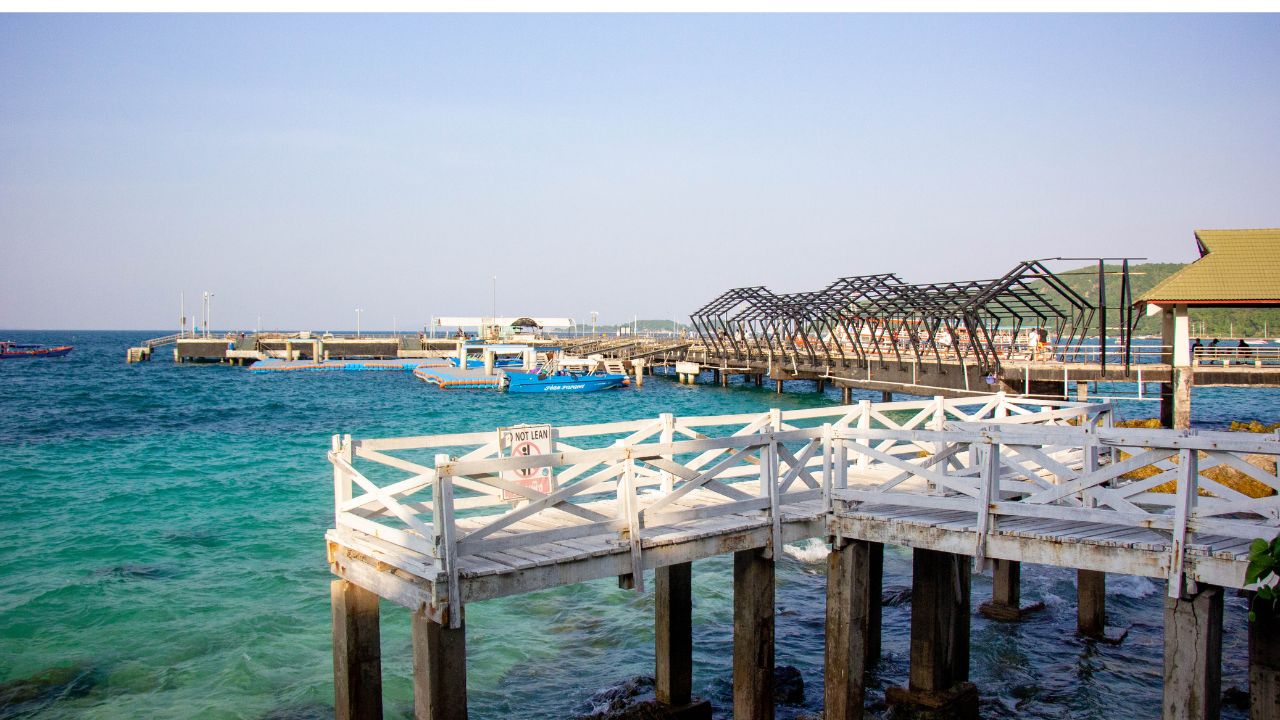 หาดสังวาลย์ 7 KohLarn.co 2024 11 14T134130.883