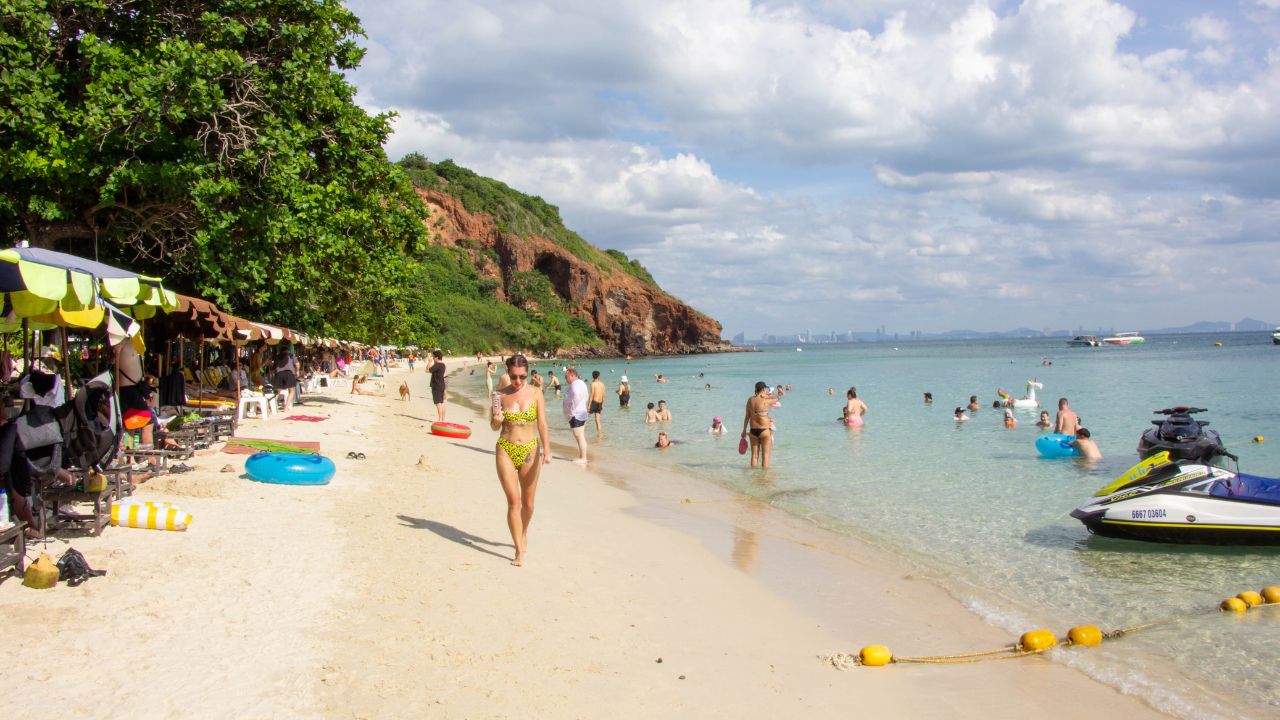 หาดนวล 4 KohLarn.co 2024 11 25T144517.087